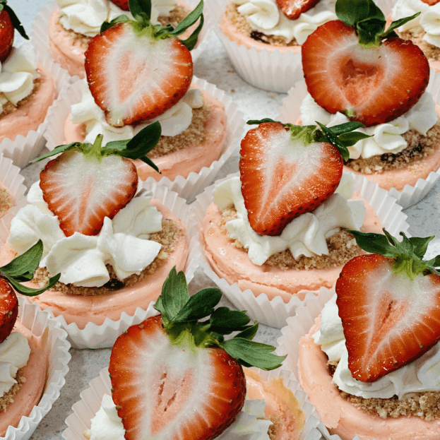 cake-13 Dessert Strawberry